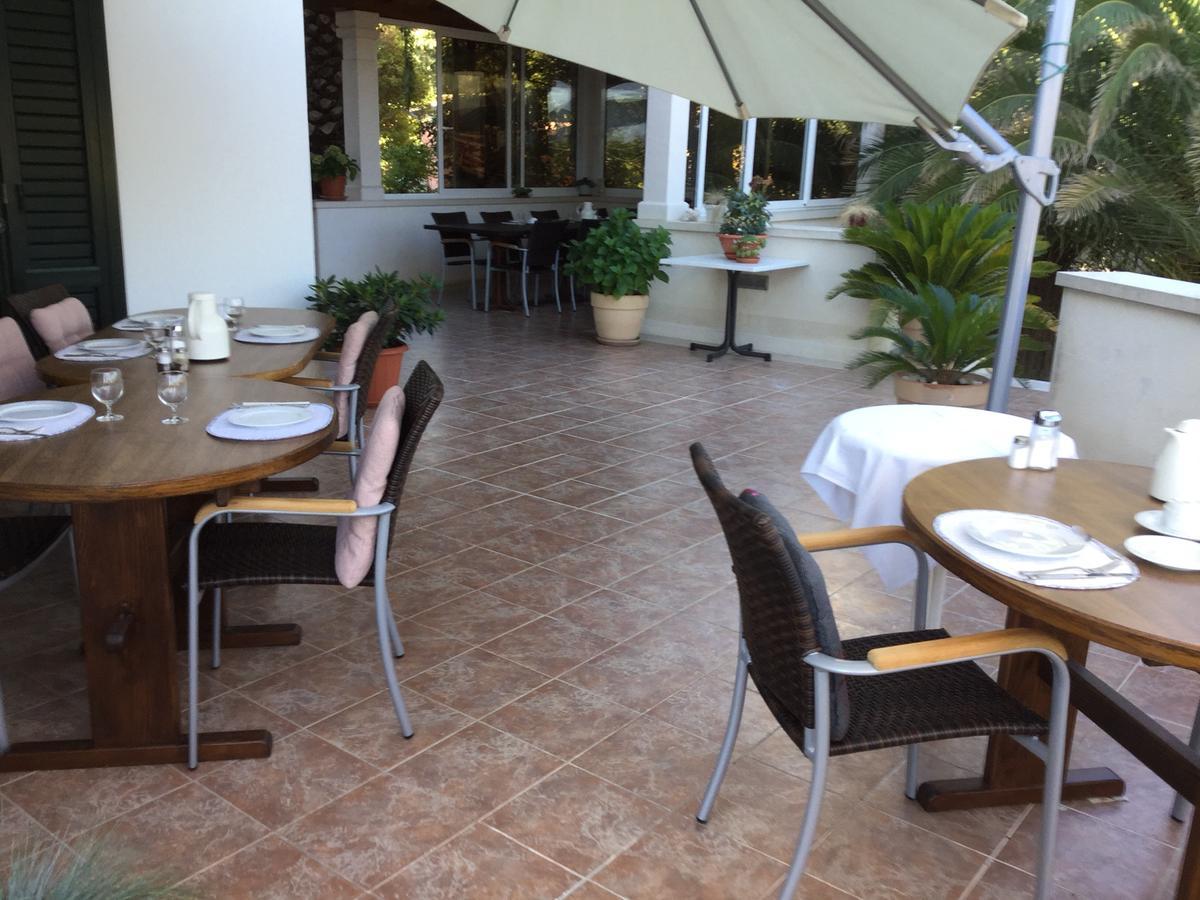Villa Bunta Sutivan Esterno foto