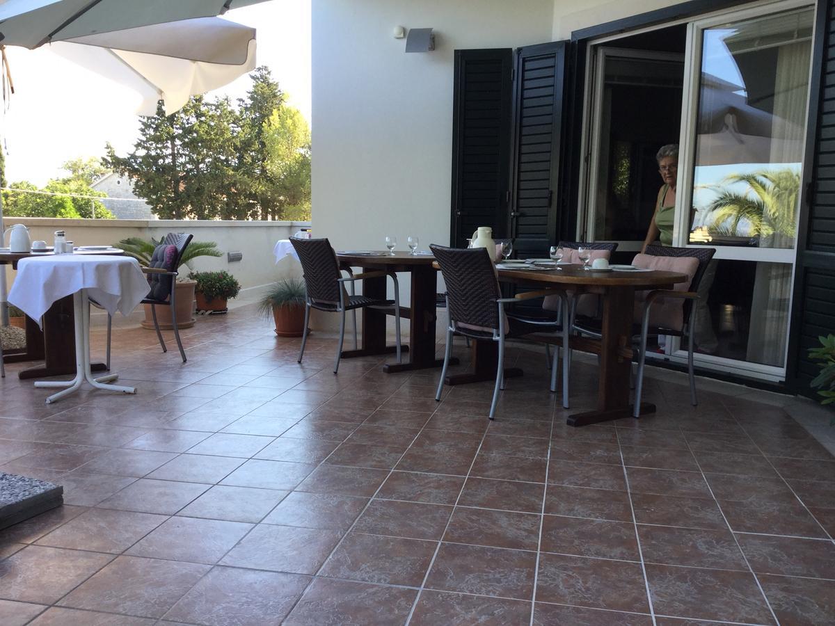 Villa Bunta Sutivan Esterno foto
