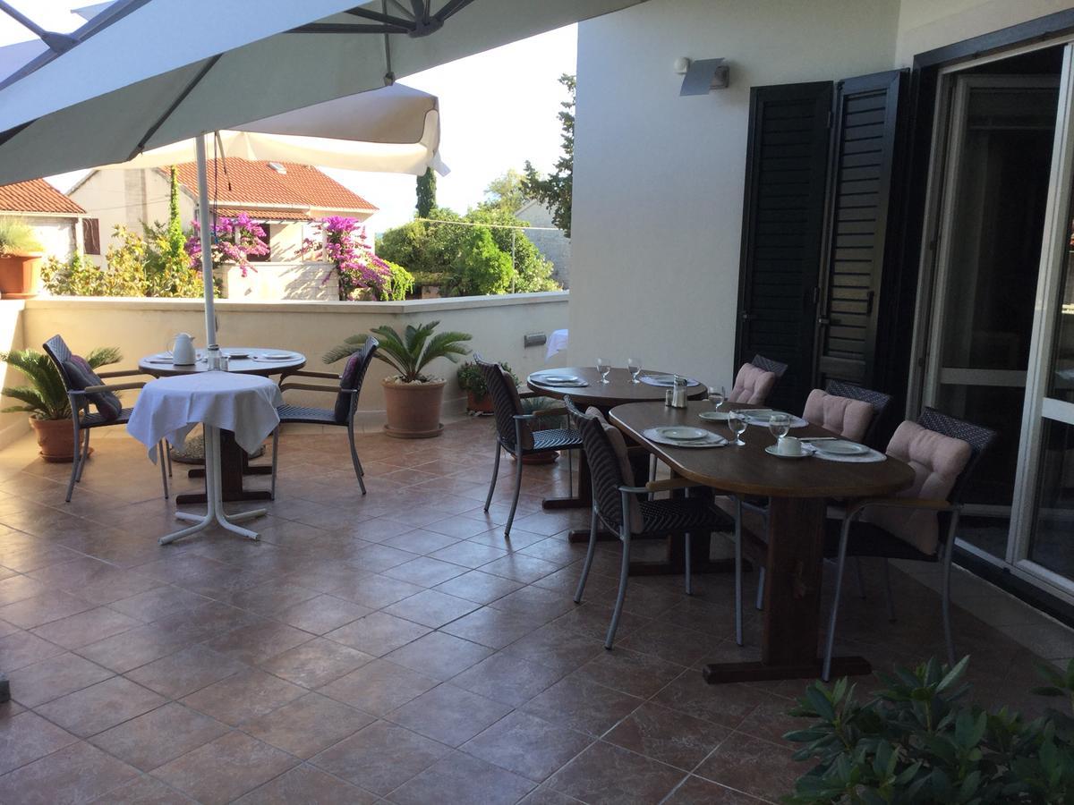 Villa Bunta Sutivan Esterno foto
